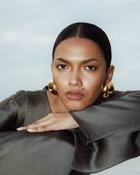 The Silvia Kaftan: A statement of modern elegance, effortlessly blending  grace with a contemporary edge. #Bouguessa #Spring2025 #InBouguessa