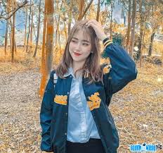 Bạn gái sao inter khoe cơ bụng sau hai. Diá»…n Vien Nguyá»…n PhÆ°Æ¡ng Tháº£o