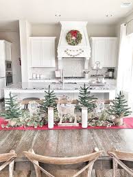 Christmas Dining Table Decor My Dining Table Decor Was Very Simple T Christmas Centerpieces Diy Christmas Decorations For The Home Christmas Dining Table Decor