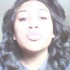 Elaine Nau's Instagram, Twitter & Facebook