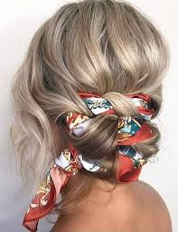 Note that it's important that the band or scrunchie isn't tight. 25 Incredible Ways To Style Your Hair With A Scarf