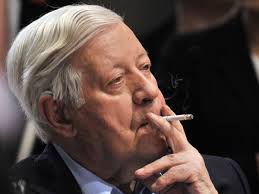 Er kam in hamburg zur welt. Helmut Schmidt Spd Kanzler Hamburger Kettenraucher Steckbrief Vip