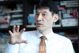 현재 고려대 국어국문학에 재학 중이다. ë°•ì„±ë¯¼ ë¯¼ì£¼ë‹¹ ìƒˆëˆ„ë¦¬ë‹¹ ë§í•  ë•Œì™€ ë˜'ê°™ì•„