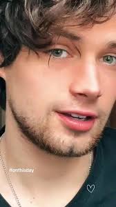 I see a memory, I never realized how happy you made me, Oh, Mandy, well,  you came and you gave without taking, but I sent you @William White  #whiteyy18 #williamwhite