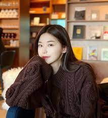 이 문서는 이름은 같지만 다른 사람을 일컬을 때에 쓰이는 동명이인 문서 입니다. 0zmieh3cqrqfkm