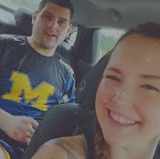 Who is obsessed with the 40oz Travelers like we are?!🙋‍♀️💧 Glow, Flare,  Pulse & Wave are dropping 7/19 at 9am PST!!⚡️ #shinyneon #neon #traveler  #40oz #hydrojug #leakproof #summer