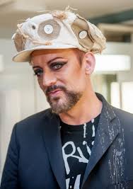 Für boy george ist diese neue episode der aufregung über seine person sicher kein schock. Die Pop Ikone Der 80er Legte In Der Stadthalle Auf Disco Zeitreise Mit Boy George Bayreuth Nordbayerischer Kurier