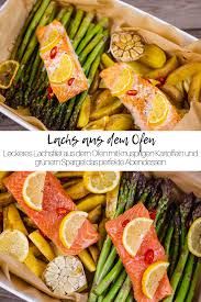Lachs Mit Kartoffeln Und Spargel Aus Dem Ofen Aus Dem Kartoffeln Lachs Lachsrezeptofen In 2020 Spargel Ofen Spargel Mit Lachs Spargel