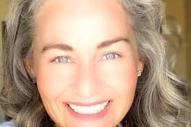 Mulher é obrigada a entregar álbum com nudes ao ex-marido em divórcio