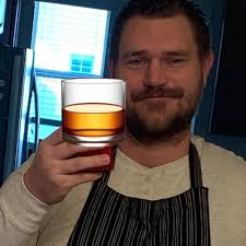 Daily weightlifting challenge progress and home gym inspiration