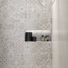 Le carrelage mural est parfois si raffiné qu'il occupe une place principale dans la décoration des bâtiments. Carrelage Mural Faience Imitation Carreaux De Ciment 26x60 5 Nogal Evoque Collection Ar Deco Salle De Bain Toilette Carrelage Salle De Bain Idee Salle De Bain