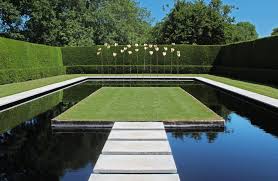 A san francisco, bay area, showroom, nursery, and design firm that specializes in providing plants and designs that crosses borders, styles and trends. Amazon Com British Gardens History Philosophy And Design 8601406331259 Turner Tom Books