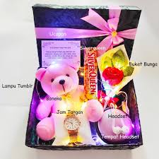 Dan, pastikan juga melihat 50 hadiah hari ibu ini yang boleh anda buat untuk di bawah $ 50. Harga Kado Ultah Terbaik Souvenir Souvenir Pesta Mei 2021 Shopee Indonesia