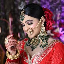 Top Hair Stylist in Amar Puri Nabi Karim