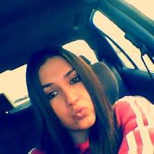 Alejandra Albert (@Alee__94)