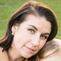 Ashley Munson's Instagram, Twitter & Facebook