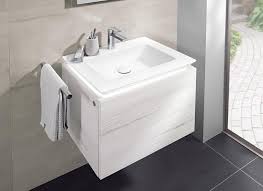 space saving bathrooms ideas