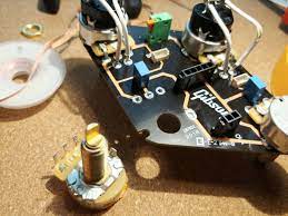 Both compression and expansion effects are determined by the lead pickup output only. Changing A Pot On Gibson S New Pcbs Telecaster Guitar Forum
