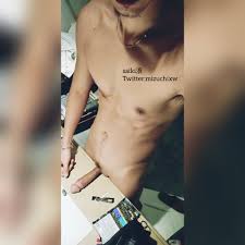 推特网黄mizuchixw 贵阳骚鸡狼叔Saki 的推特图包- Amateur Photos - SSM - 鹹豆漿