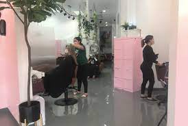 The homes available near the strip make for ideal bases from which to explore vegas. Hair Stylists Fill Up With Bookings As Salon Doors Open Across The Valley Klas