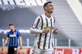 Cristiano ronaldo, latest news & rumours, player profile, detailed statistics, career details and transfer information for the juventus fc player, powered by goal.com. Krishtianu Ronaldu Pervym V Mire Nabral 300 Mln Podpischikov V Instagram Zhurnal Esquire Ru