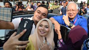 Dana tersebut didapatkannya dari investasi para investor yakni astra international, warburg pincus, kkr, meituan, tencent, google, temasek, dan lainnya. 5 Cara Najib Razak Tutupi Kasus 1mdb Selama Jadi Pm Kumparan Com