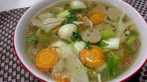 Cara membuatnya sederhana, dan bahan jamurnya pun mudah ditemukan di pasar atau di petani yang membudidayakan jamur. Resep Sop Ini Lain Daripada Biasanya Sop Bakso Jamur Tiram Youtube