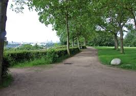 Lohrberg is situated nearby to seckbach. Datei Lohrberg Panoramaweg Ffm 003 Jpg Wikipedia