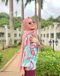 Fadiah Qistina On Instagram Wearing Kurung From Elrissacollection Super Comfy And Nice Grab Yours Nowwww Everyone How To Wear Fashion Hijab