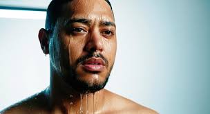 Leo AI image Creator 📷: Retrato editorial de moda cinematográfica ul...