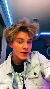 Unexpected Valentine's Day Surprise at the Door 🚪