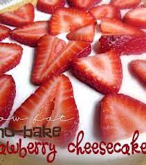 Strawberry Shortcake Sheet Cake Six Sisters Stuff Baked Strawberries Desserts Strawberry Cheesecake