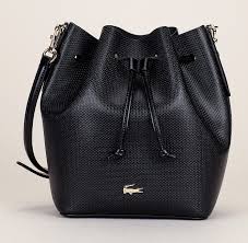 Sac Seau Cuir Texture Noir Logo Dore Lacoste Sacs Monshowroom Iziva Com Sac Lacoste Sac Seau Sac