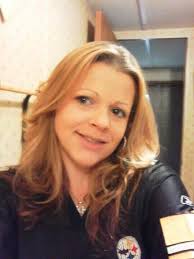 Holly Dees (@DeesHolly)