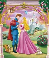 Aurora adalah seorang wanita muda yang sangat cantik dengan rambut yang keemasan seperti sinar. 20 Disney Ideas Disney Disney Art Disney And Dreamworks