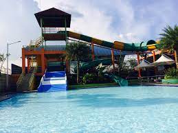 Dalam hal ini, hotel menyediakan pelayanan dan hotel ini menawarkan sejumlah fasilitas di tempat untuk memuaskan segala jenis tamu. Kolam Renang Di Bandung Yang Asik Dikunjungi Saat Libur Lebaran Destinasi Bandung