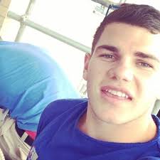 Frazer Douglas (@frazerd)