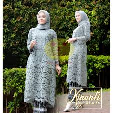 Dari sekian contoh model baju batik tunik terbaru 2021 diatas memang hadir dengan konsep desain yang modern dan ilegan simple casual cocok banget untuk anak mudah jaman sekarang yang keseharianya ingin menggunakan batik tunik dalam berbagai acara dan kegiatan. Setelan Kebaya Wanita Brokat Baju Kurung Tunik Modern Desain Baju Brokat Terbaru Jakarta Diary Hijaber