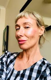 Elaine Fitzpatrick (@lovee_glovee) • Instagram photos and videos