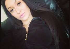 Hello, I'm Sandra and something to know about me is that I'm easy going and  I love meeting new people!!