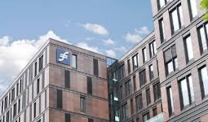 Prior to joining latham, mr. Management Studium Frankfurt School Strategisches Management Fuhrungsverantwortung
