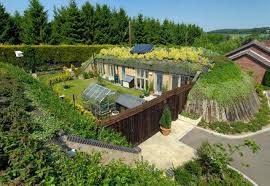 Earth Sheltered Homes How To Build An Affordable Underground Home Home Design Garden Architecture Blog M Earth Sheltered Homes Earthship Home Earth Homes