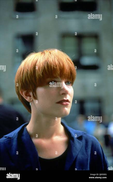 Bridget Fonda Film Single White Female (1992) Characters: Allison 'Allie'  Jones Director: Barbet Schroeder 14 August 1992 **WARNING** This Photograph  is for editorial use only and is the copyright of COLUMBIA and/or