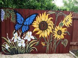 The artists used the actual fence panels , chain link, pickets and clay walls as their canvas and created backyard spaces fit for an art gallery. Perfect Eyecatching Diy Artistic Decoration Ideas For Outdoor Areas My Desired Home Fence Art Garden Fence Art Garden Mural
