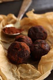 Raw Bites Salty Chocolate Rezept Fur Einen Gesunden Snack Rezept Rezepte Lebensmittel Essen Einfach Lecker