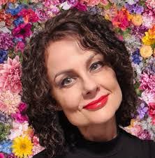 Shanna Stanton's Instagram, Twitter & Facebook