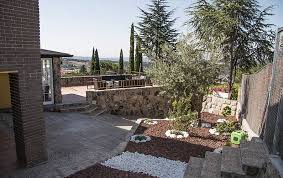 It had a population of 6,610 in 2011 and is. Haus Zur Vermietung Skigebiet Navacerrada Collado Mediano Madrid Skigebiet Navacerrada