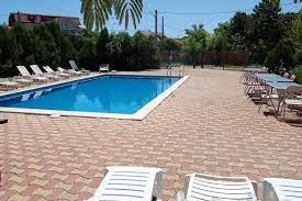 Tempahan dalam talian di planetofhotels.com adalah penyelesaian terbaik untuk perjalanan yang berjaya!. Hotel Tineret Cimas Eforie Nord