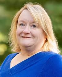 Amanda Redwine's Instagram, Twitter & Facebook