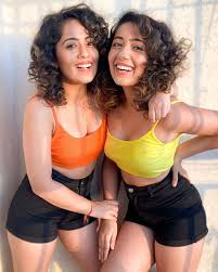 Chinki Minki Of The Kapil Sharma Show Hot Look Photos 48336 | Hot Sex  Picture